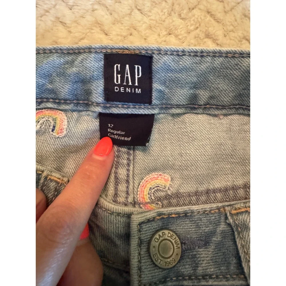 Gap Kids Girls Light Wash Rainbow Embroidered Girlfriend Jeans Size 12 Regular